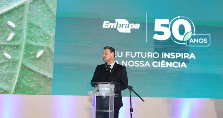 Embrapa revolucionou agropecuária brasileira, afirma ministro da Agricultura e Pecuária