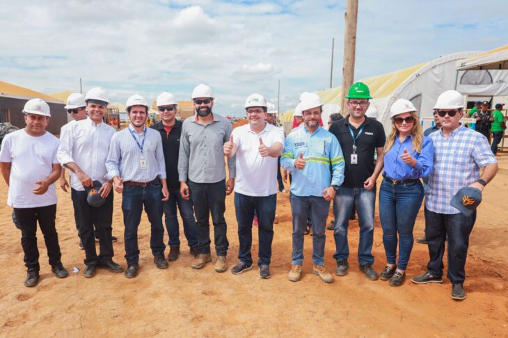 Governador Rafael Fonteles inaugura pista do aeródromo de Ribeiro Gonçalves e visita usina solar