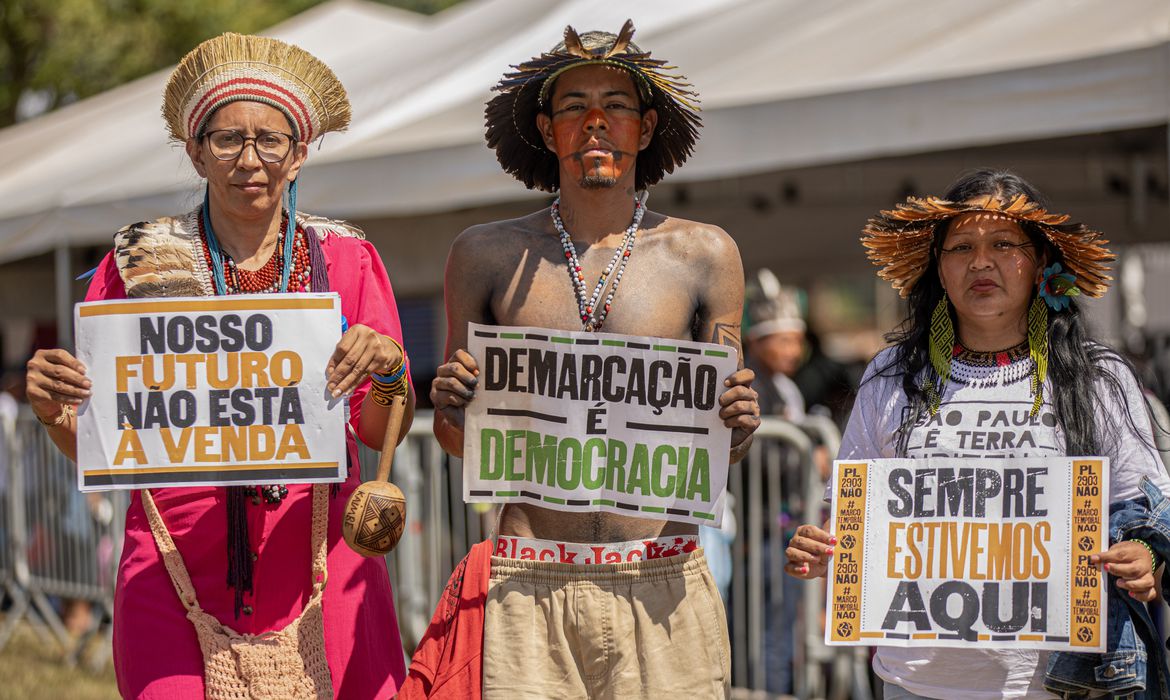 Marcha sem fronteiras: Povos indígenas unem forças em Brasília pelo respeito ao marco temporal