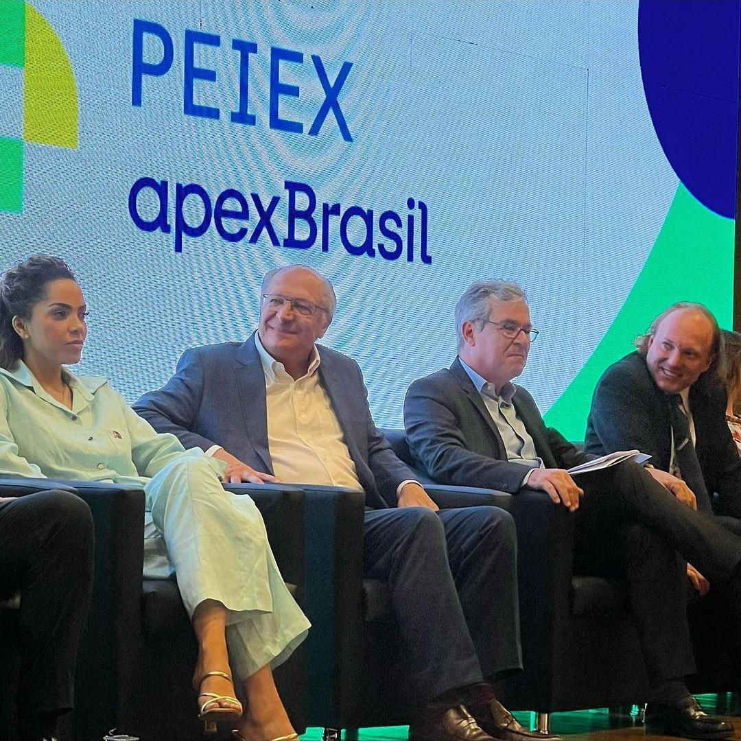 ApexBrasil e Athon Ensino Superior se unem para impulsionar a capacitação na área de exportação e investimentos