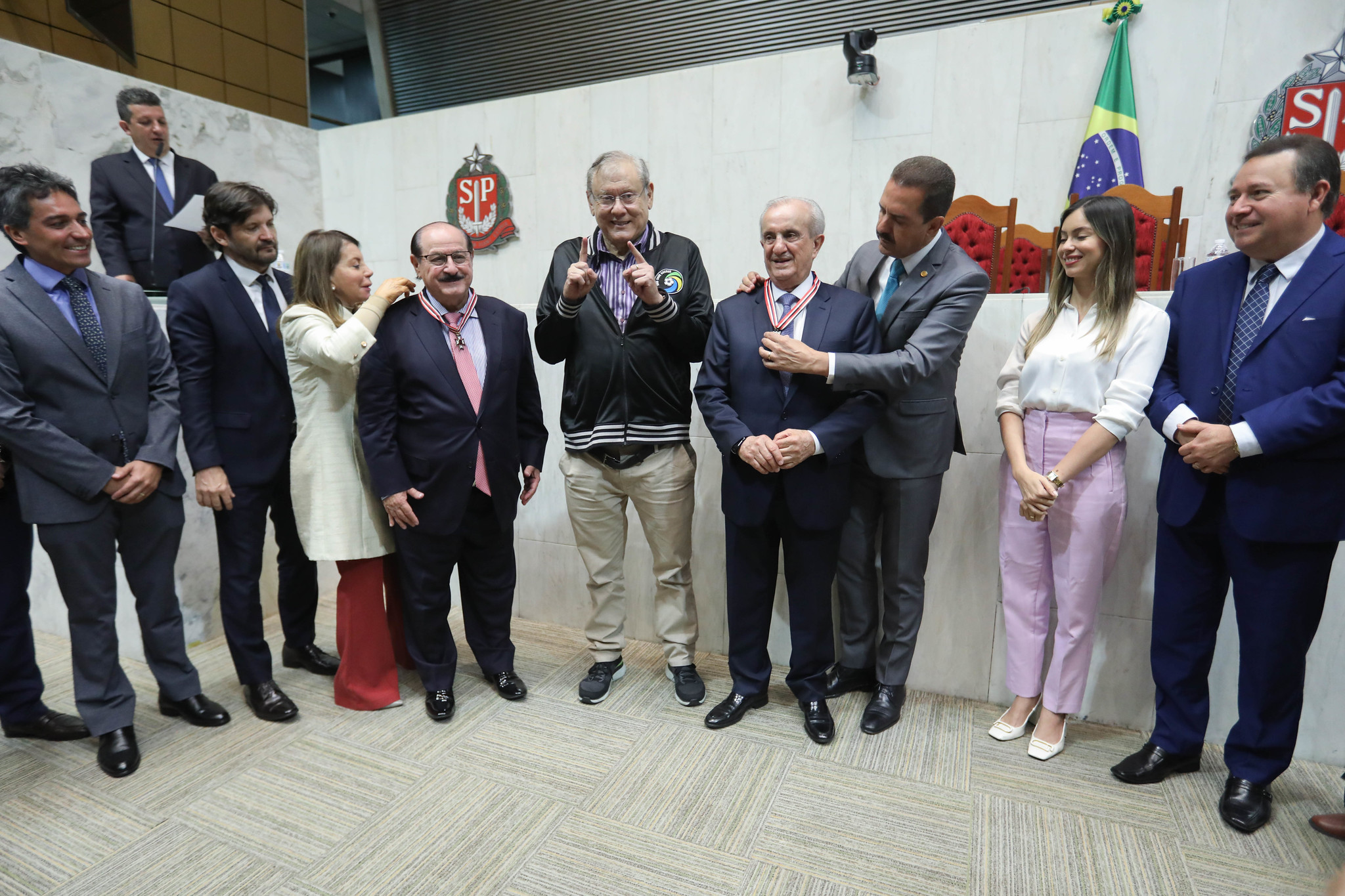 Colar de Honra ao Mérito Legislativo é concedido a Antônio Galli e Francisco Matturro na Alesp