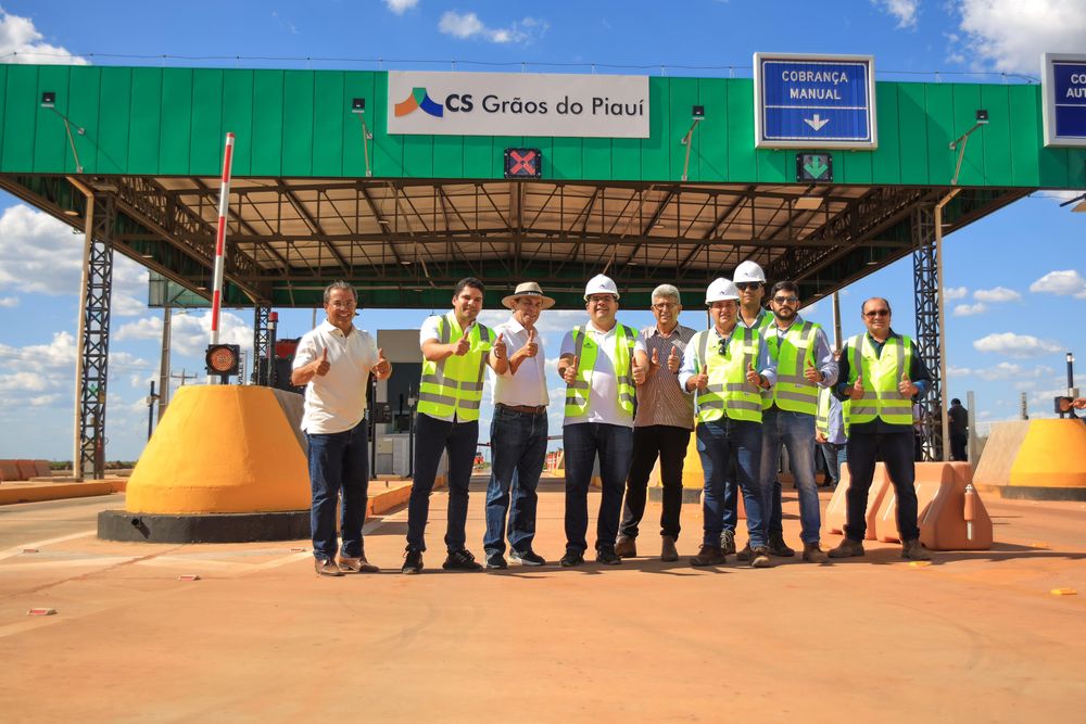 Rafael Fonteles visita fase final das obras da Rodovia Transcerrados