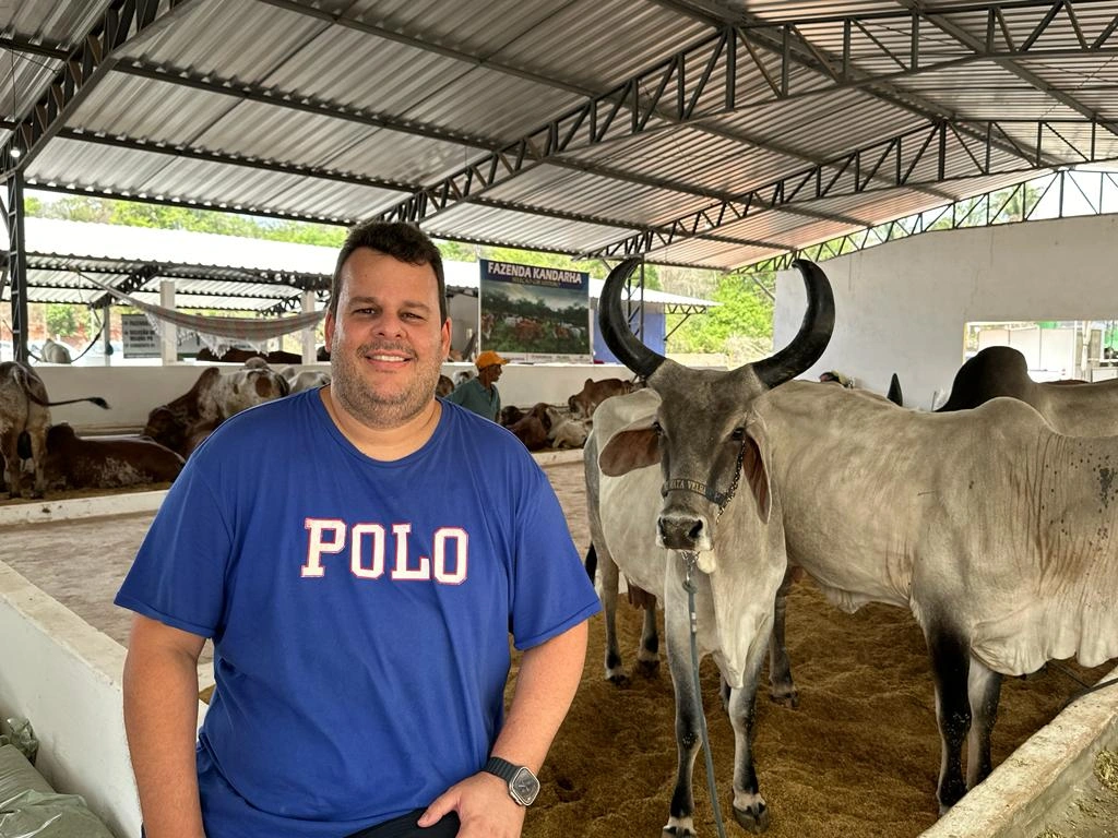 Fazenda Mata Velha participa da Expoapi 2023 com destaque para rebanho leiteiro