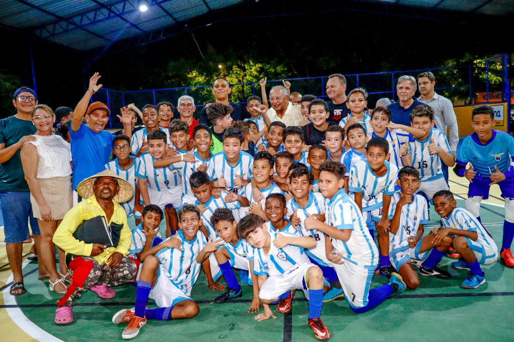 Prefeito Dr Pessoa entrega espaço esportivo no bairro Renascença I