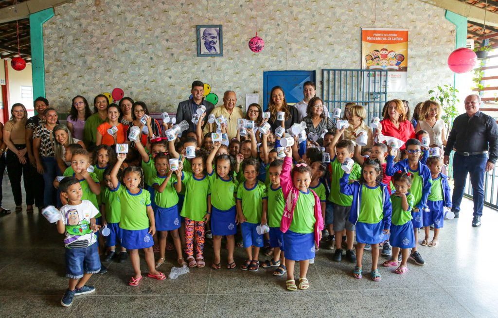 Prefeito de Teresina realiza vistoria em escolas do bairro Satélite para garantir qualidade na educação municipal