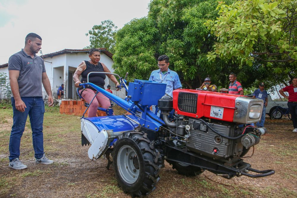 SAF realiza oficina sobre o uso de microtratores chineses na agricultura familiar