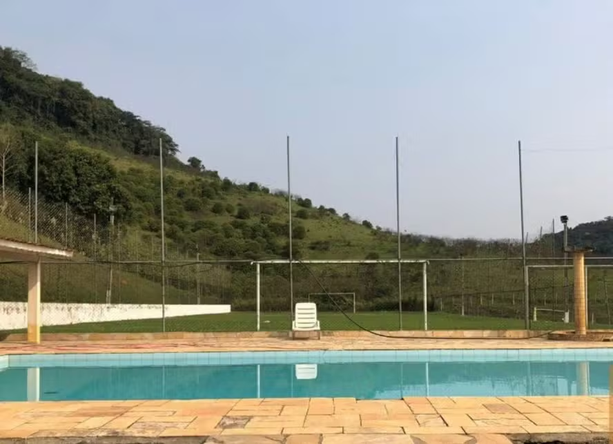 Campo de futebol, piscina e 15 suítes: ‘Fazenda de Pelé’ está à venda por R$ 35 milhões