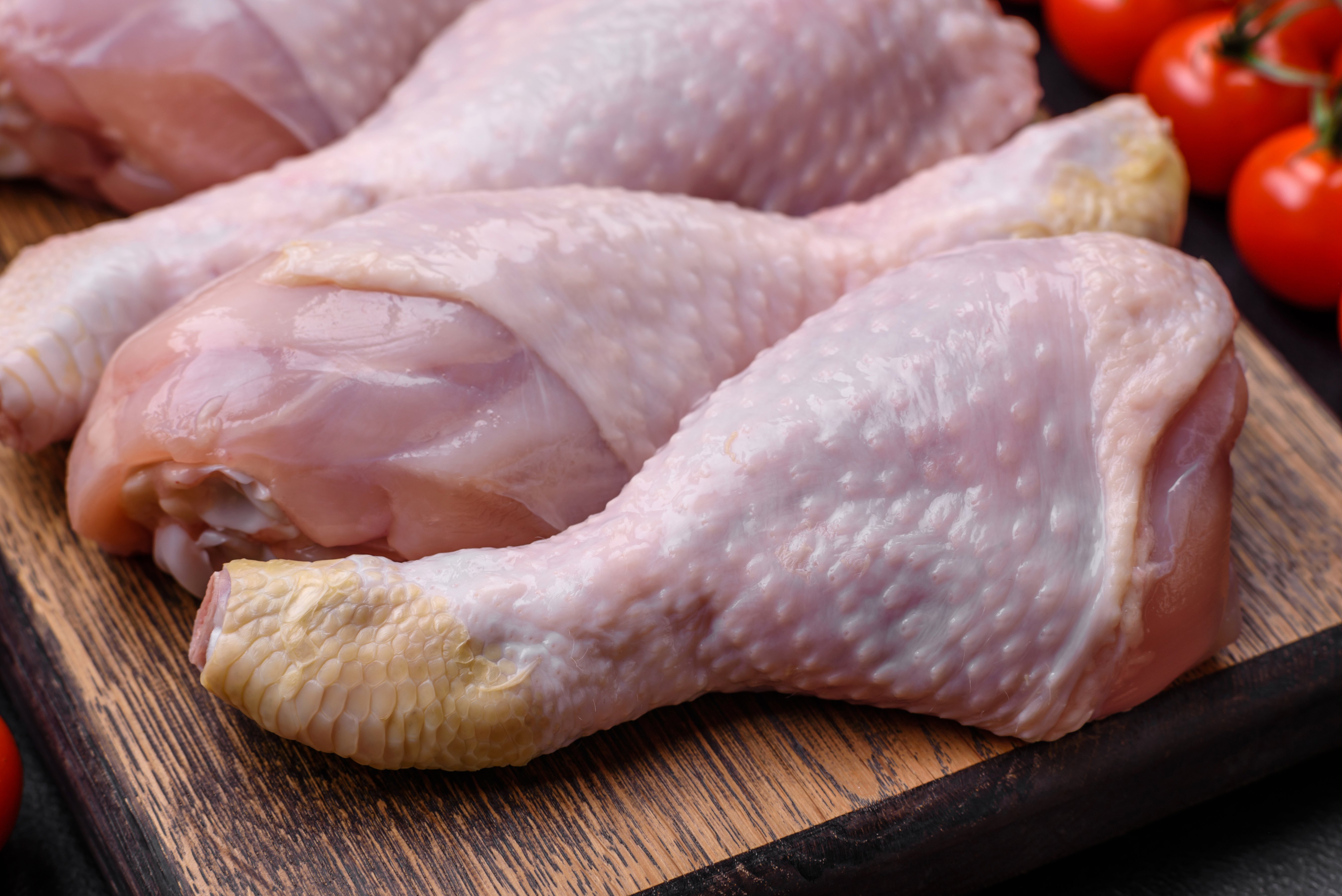 Frango retoma competitividade frente à carne suína após 5 meses