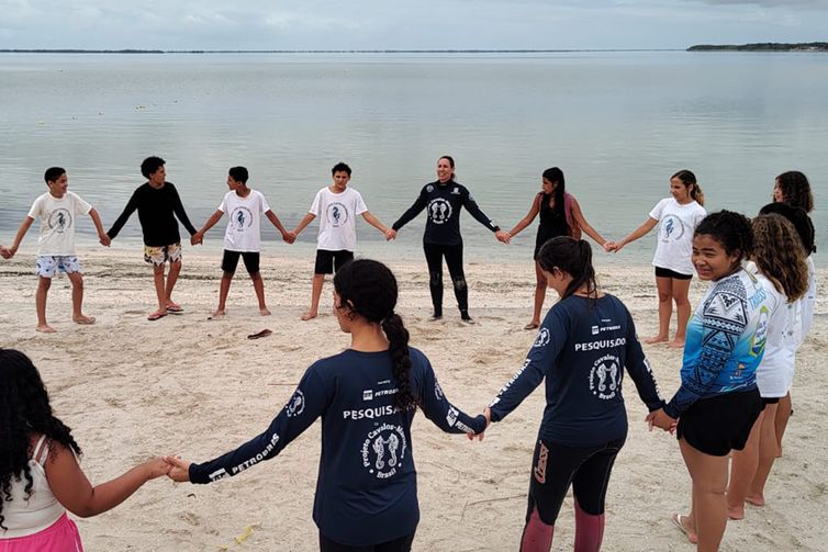 Rio de Janeiro (RJ), 01/12/2025 - Guardiões Cavalos-Marinhos Iguaba Grande. Formatura e Monitoramento. Foto: Projeto Cavalos-Marinhos/Divulgação