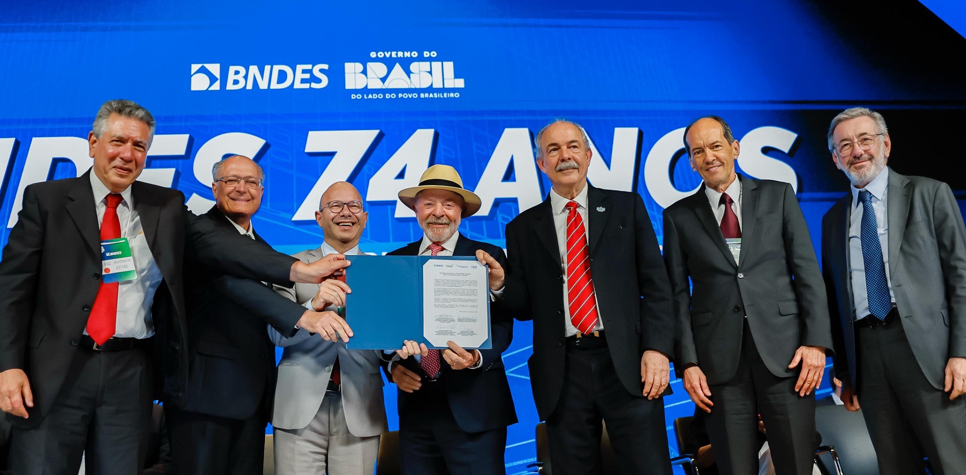 Indústria Brasil recebe R$ 140 bilhões para impulsionar investimentos até 2026