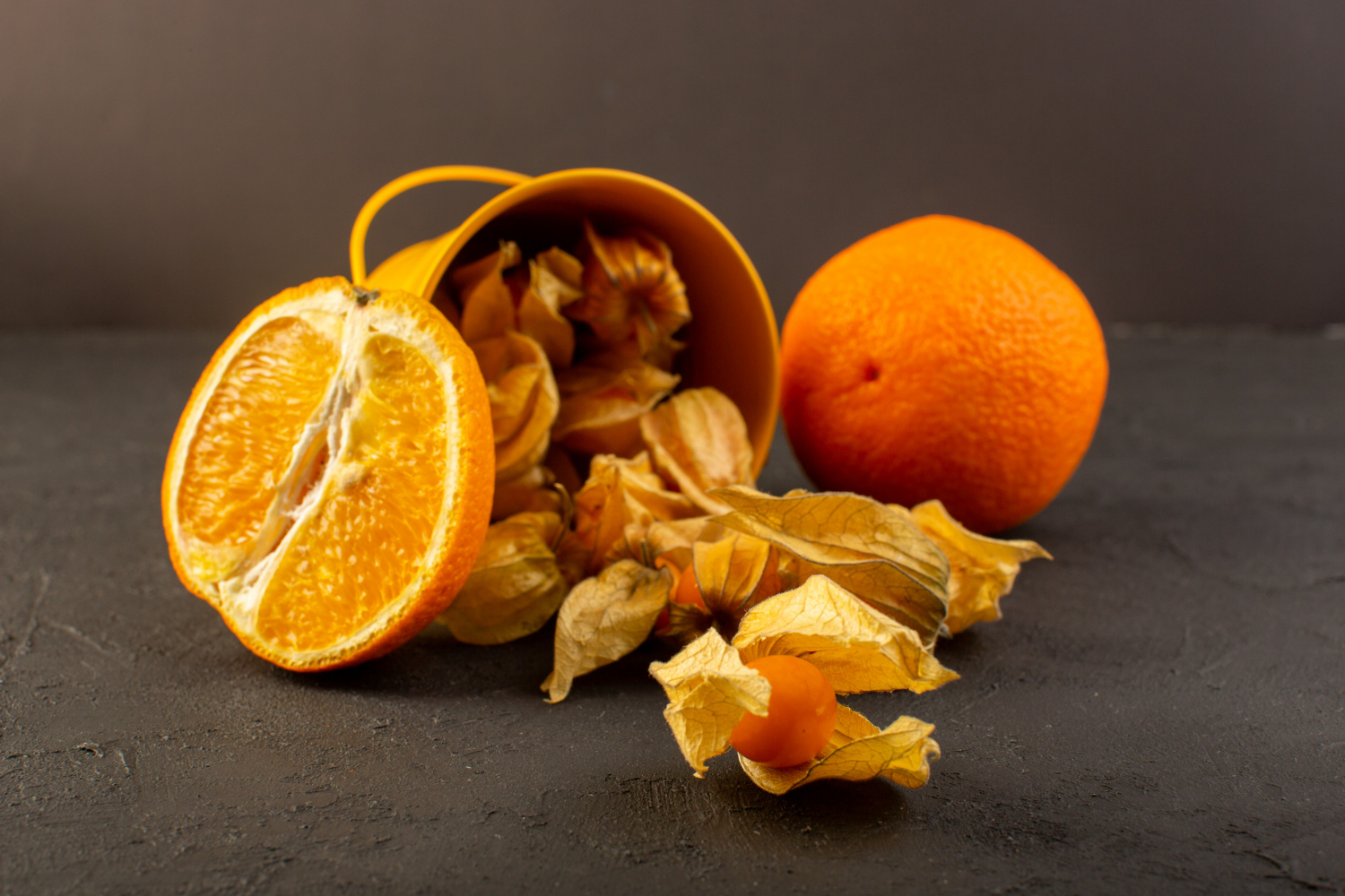 Casca de laranja vira matéria-prima para alimentos, cosméticos e biocombustíveis